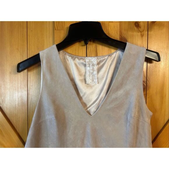Sadie & Sage Lined Faux Suede Sleeveless Tan Mini Dress V Neck READ Size Small ( - Picture 2 of 7